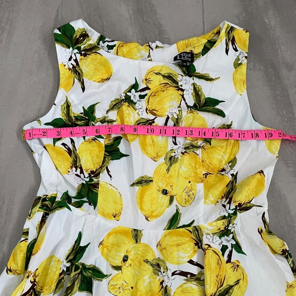Vintage Inspired Lemon Print Dress - Picture 4 of 9